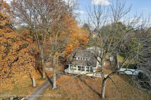 1298 Haslett Rd, Haslett, MI 48840