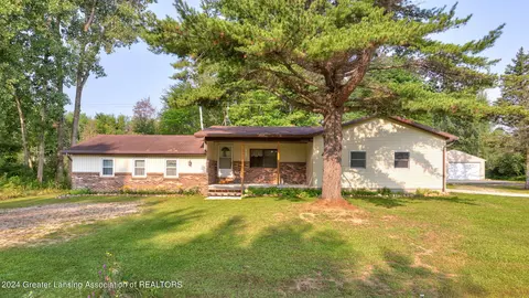 4790 S Wise Rd, Shepherd, MI 48883