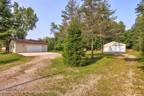 4790 S Wise Rd, Shepherd, MI 48883 photo 36
