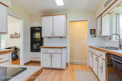 3246 Pickwick Place Pl, Lansing, MI 48917 photo 14