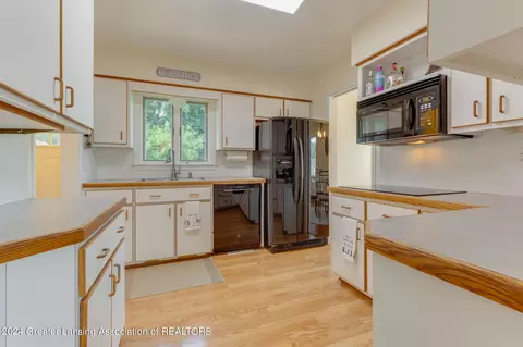 3246 Pickwick Place Pl, Lansing, MI 48917 photo 12