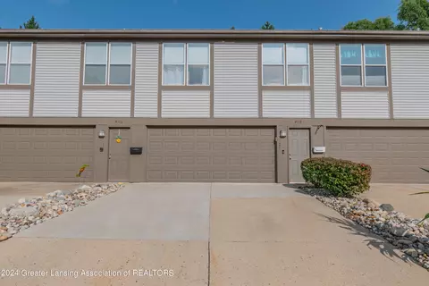 4115 Norfolk Ct, Lansing, MI 48910