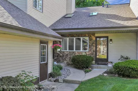 1114 Timbercreek Dr #40, Grand Ledge, MI 48837