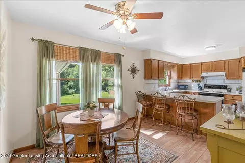 16730 Jerry Rd, Lansing, MI 48906 photo 10