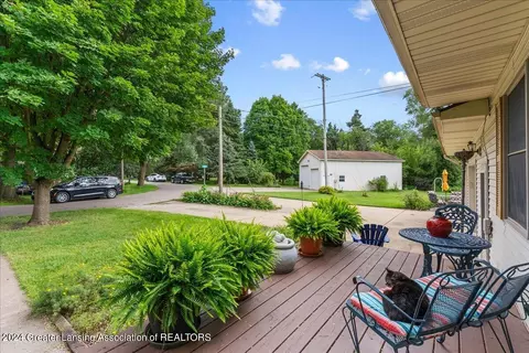 16730 Jerry Rd, Lansing, MI 48906 photo 6