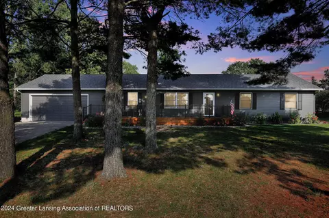 740 N Michigan Rd, Eaton Rapids, MI 48827