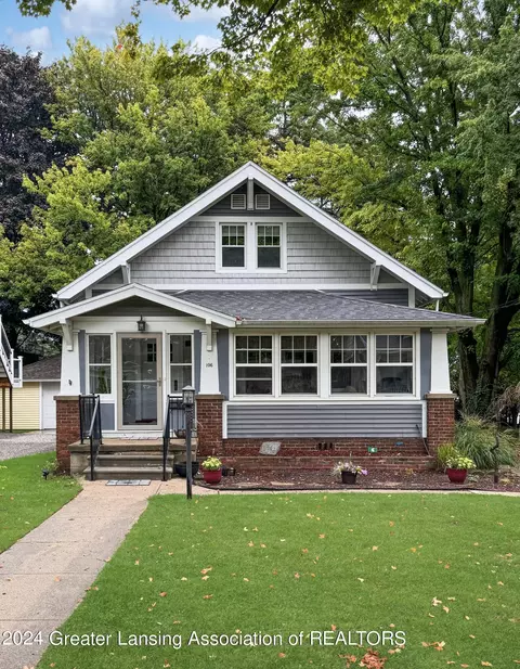 106 N Swegles St, Saint Johns, MI 48879
