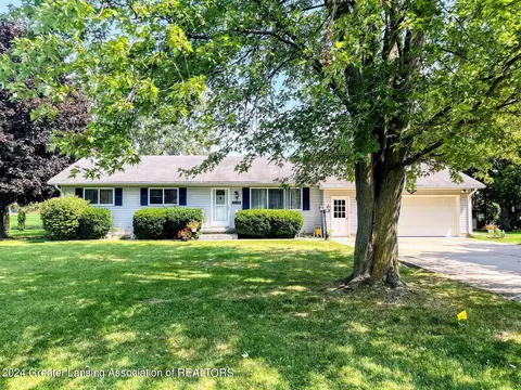 1408 N Scott Rd, Saint Johns, MI 48879