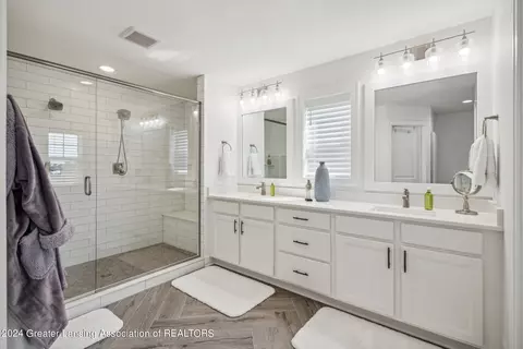 Bath - 4175 Stillbrook Ln, Dewitt, MI 48820 photo 2 of 5