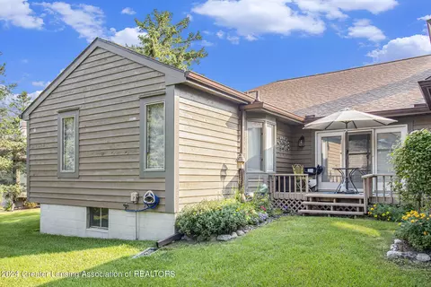 Exterior - 1906 E Danbury, Okemos, MI 48864 photo 5 of 7