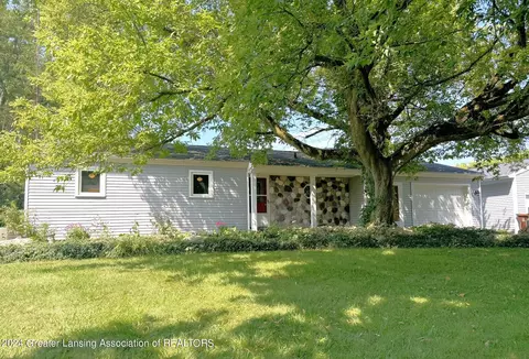 1364 S Michigan Rd, Eaton Rapids, MI 48827