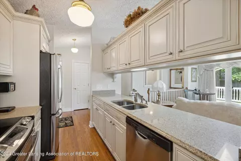 Kitchen - 4135 E Clark Rd, Bath, MI 48808 photo 3 of 5