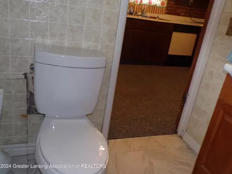 Bath - 309 E Shaw St, Charlotte, MI 48813 photo 2 of 2