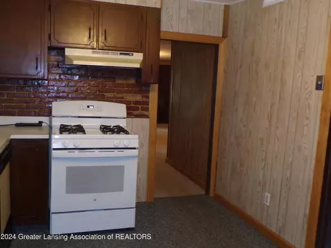Entry Way - 309 E Shaw St, Charlotte, MI 48813 photo 1 of 1