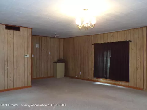 Living - 309 E Shaw St, Charlotte, MI 48813 photo 2 of 2