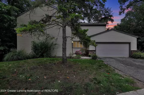 5709 Paige Ct, East Lansing, MI 48823