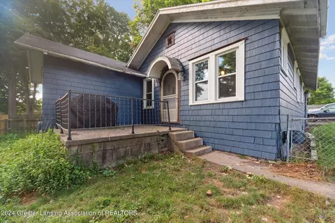 1737 E Willoughby Rd, Holt, MI 48842
