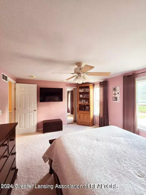 Bedroom - 6342 Beechfield Dr, Lansing, MI 48911 photo 5 of 5