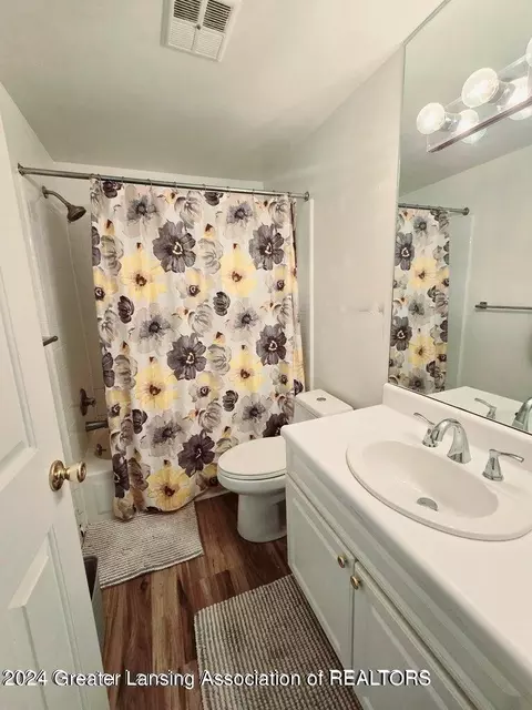 Bath - 6342 Beechfield Dr, Lansing, MI 48911 photo 1 of 1