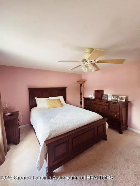 Bedroom - 6342 Beechfield Dr, Lansing, MI 48911 photo 4 of 5