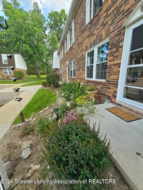 Exterior - 6342 Beechfield Dr, Lansing, MI 48911 photo 1 of 6