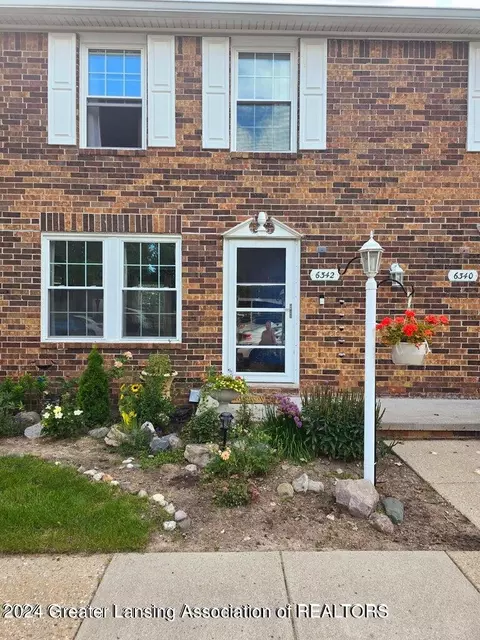 6342 Beechfield Dr, Lansing, MI 48911
