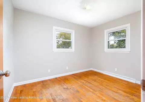 Bedroom - 706 Arbor Vitae Dr, Lansing, MI 48917 photo 4 of 5