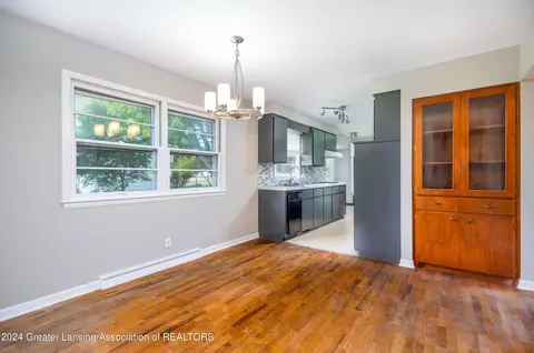 Dining - 706 Arbor Vitae Dr, Lansing, MI 48917 photo 2 of 2