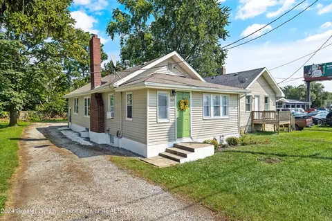 215 S Homer St, Lansing, MI 48912