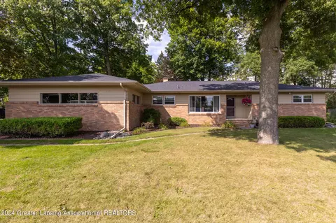 7313 E St Joe Hwy, Grand Ledge, MI 48837