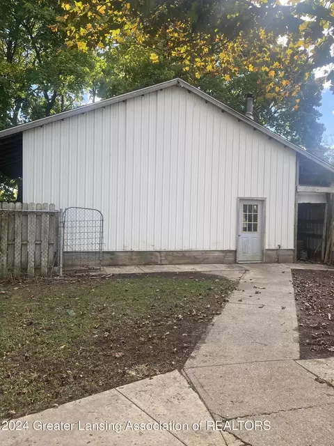 1189 W Round Lake Rd, Dewitt, MI 48820 photo 21