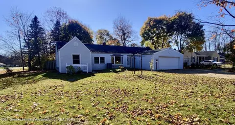 1189 W Round Lake Rd, Dewitt, MI 48820 photo 2