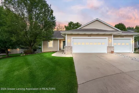 2512 Windbreak Ln, Lansing, MI 48910