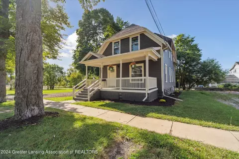 106 E Mulberry St, Albion, MI 49224