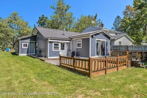Exterior - 502 Keyte St, Owosso, MI 48867 photo 5 of 5