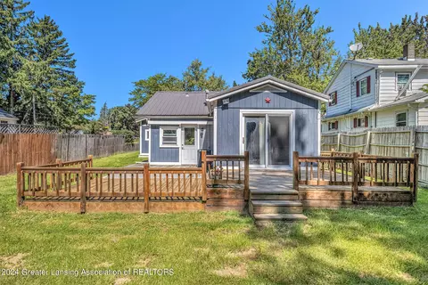 Exterior - 502 Keyte St, Owosso, MI 48867 photo 4 of 5