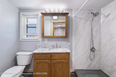 Bath - 502 Keyte St, Owosso, MI 48867 photo 1 of 1