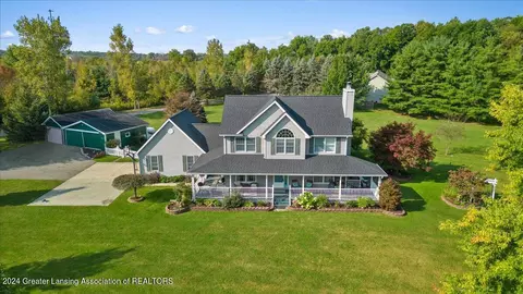 12451 Nixon Rd, Grand Ledge, MI 48837