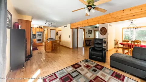 Entry Way - 15629 Chandler Rd, Bath, MI 48808 photo 2 of 6