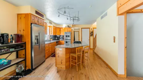 Kitchen - 15629 Chandler Rd, Bath, MI 48808 photo 1 of 4