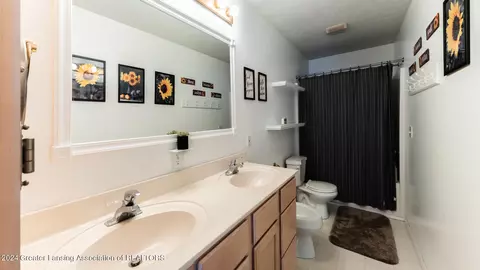 Bath - 15629 Chandler Rd, Bath, MI 48808 photo 2 of 3