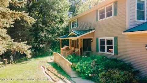 Exterior - 15629 Chandler Rd, Bath, MI 48808 photo 2 of 15