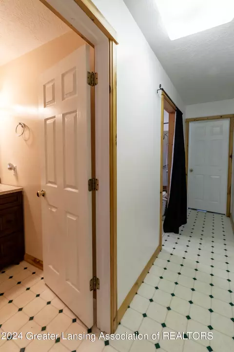 Entry Way - 15629 Chandler Rd, Bath, MI 48808 photo 5 of 6