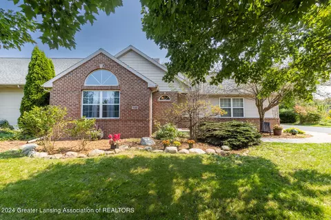 1548 Hagadorn Rd #14, Mason, MI 48854