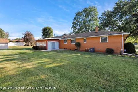 3396 Roosevelt Rd, Jackson, MI 49203 photo 6