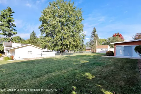 3396 Roosevelt Rd, Jackson, MI 49203 photo 5