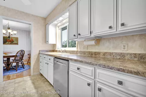 3396 Roosevelt Rd, Jackson, MI 49203 photo 18