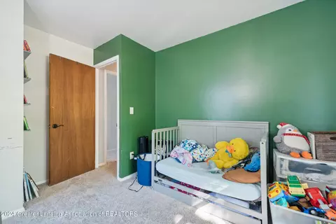 Bedroom - 4900 Kessler Dr, Lansing, MI 48910 photo 3 of 6