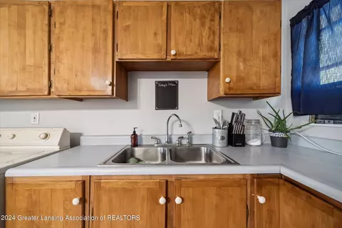 Kitchen - 4900 Kessler Dr, Lansing, MI 48910 photo 1 of 1