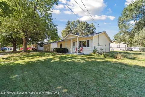 Exterior - 4900 Kessler Dr, Lansing, MI 48910 photo 1 of 5